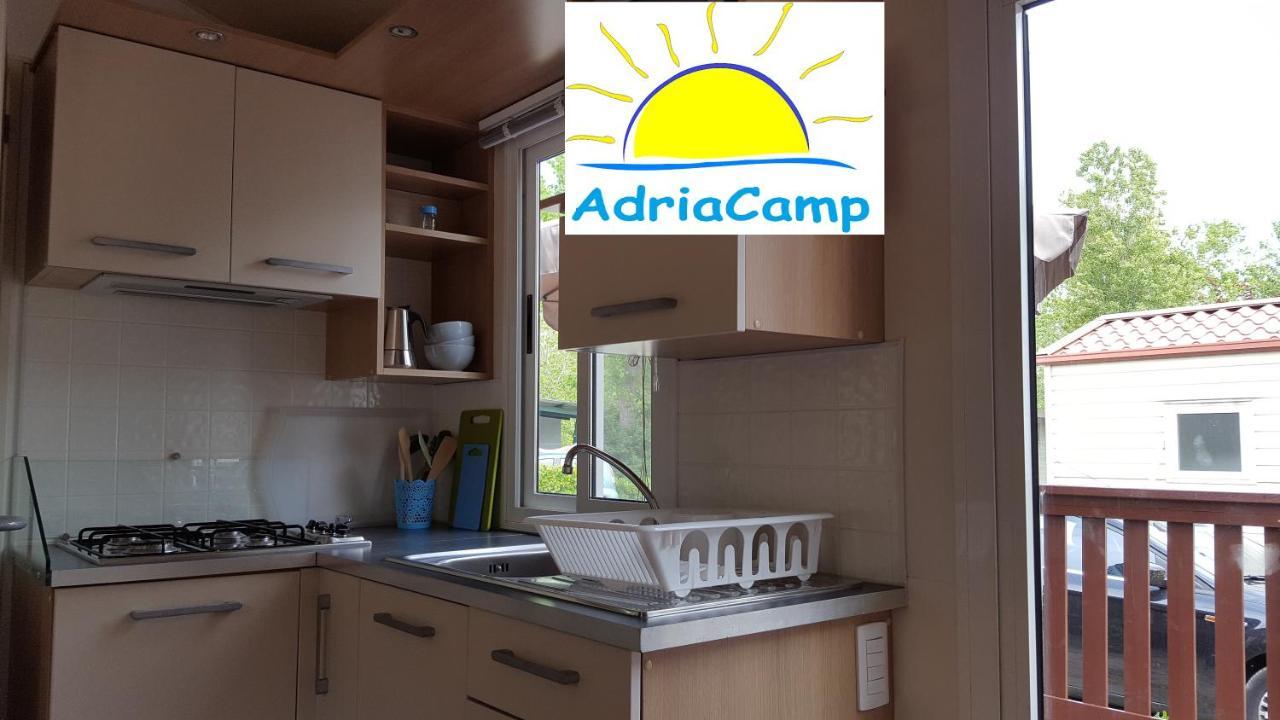 Adriacamp Mobile Homes Rosepineta Розапінета Екстер'єр фото