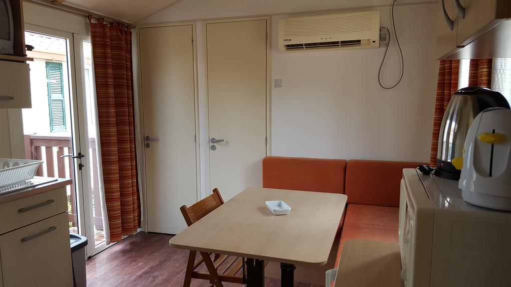 Adriacamp Mobile Homes Rosepineta Розапінета Екстер'єр фото